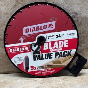 DIABLO
Tracking Point 7-1/4 in. x 24-Tooth
Framing Circular Saw Blade